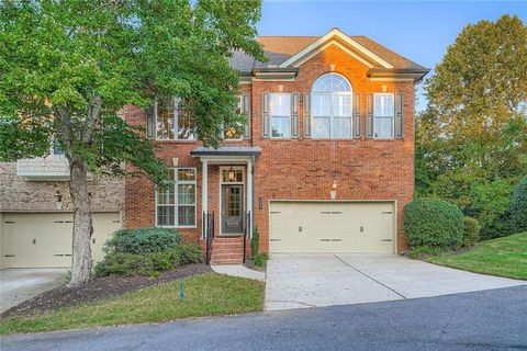 Townhouse For Sale - 10421 Park Walk Point<br/> Johns Creek, GA 30022