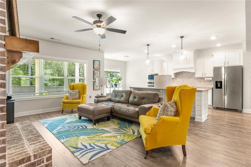 2124 Bullock Bluff Drive Drive