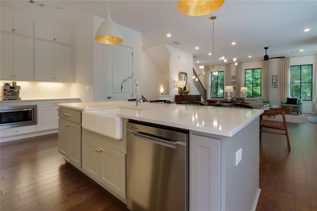 302 Boxwood Lane, Roswell, Georgia image 14