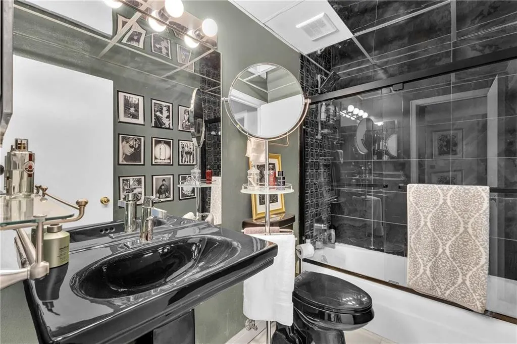 Atlanta, Georgia 30309, United States, 1 Bedroom Bedrooms, ,1 BathroomBathrooms,Residential,Active,83592