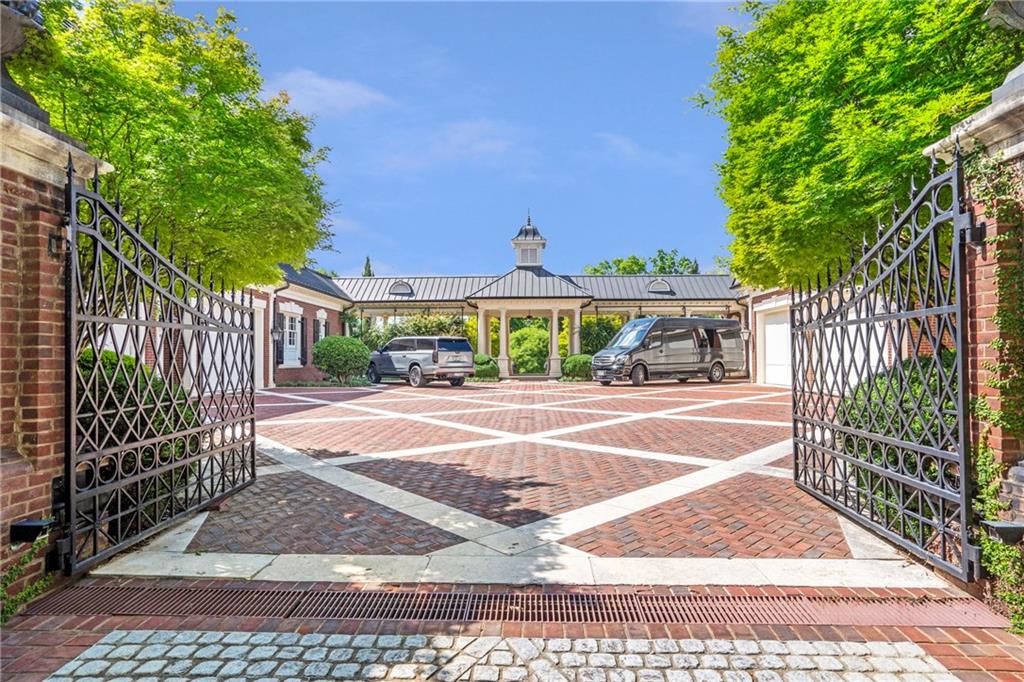 5200 Moore Road