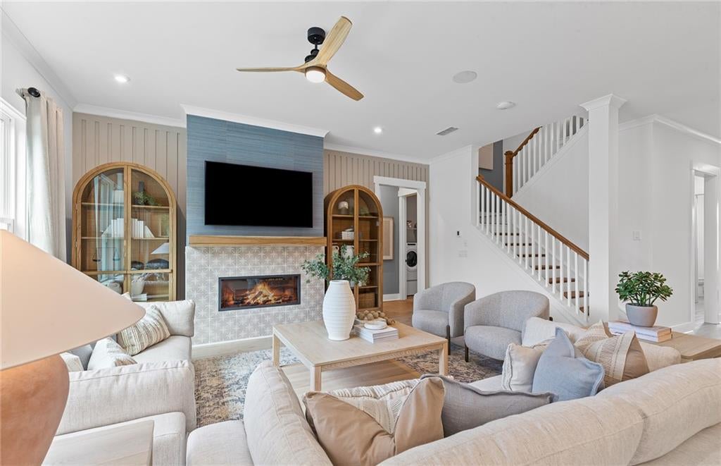 7236 Maple Brook Lane