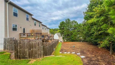 A home in Fairburn