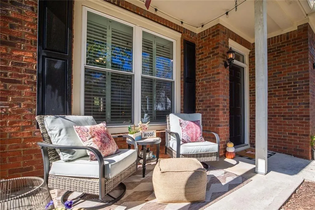 Marietta, Georgia 30062, United States, 3 Bedrooms Bedrooms, ,3 BathroomsBathrooms,Residential,Active,231339