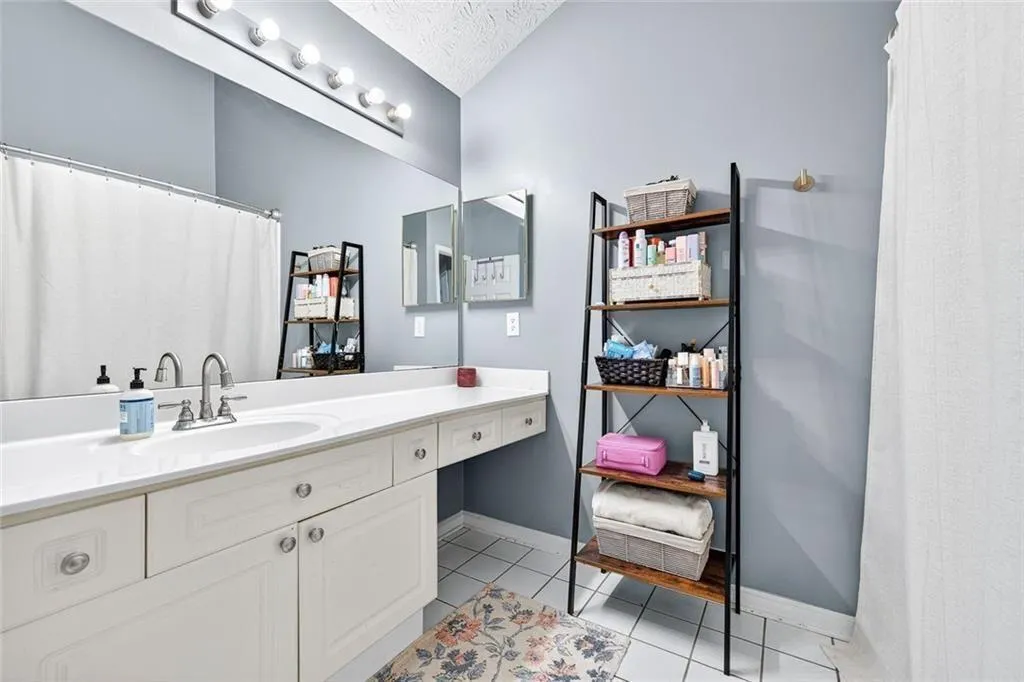 Marietta, Georgia 30062, United States, 3 Bedrooms Bedrooms, ,3 BathroomsBathrooms,Residential,Active,231339