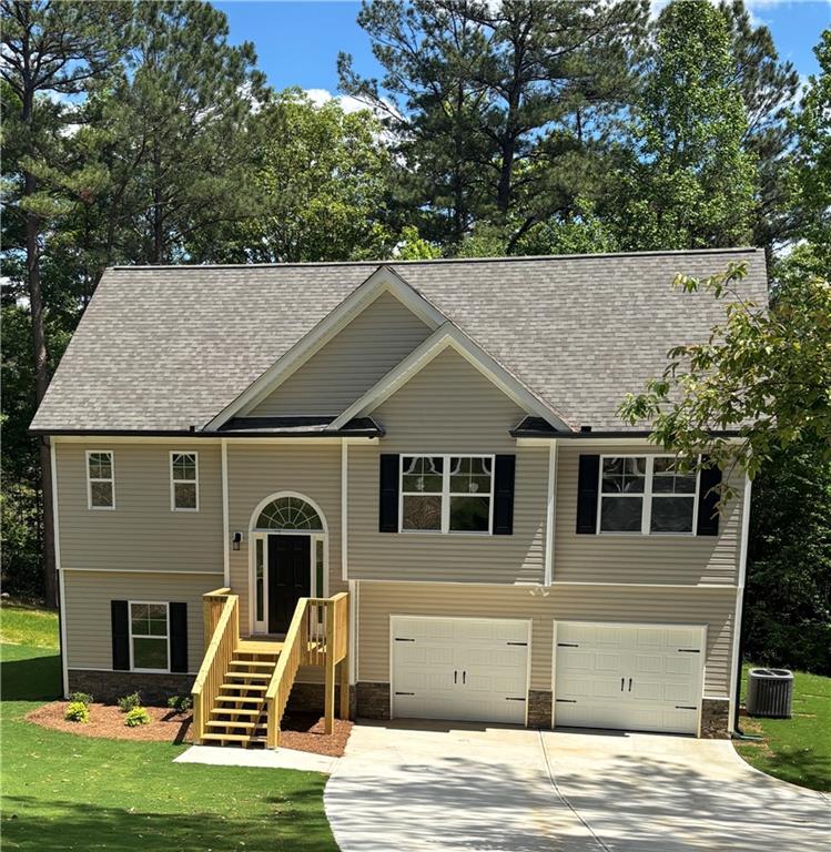 MOVE IN READY ** MOTIVATED SELLER ** This spacious 3-bedroom, 3-bath split-bedroom floor plan offers both comfort and functionality.
The primary suite features a tray ceiling, a large walk-in closet, and a luxurious bath with double granite-topped vanities, a separate tub
and shower. The vaulted great room includes a cozy wood-burning fireplace, flowing into a generous dining area with access to a back deck
—ideal for entertaining. Kitchen features granite tops, stove/oven, and dishwasher. The laundry is conveniently located on the main-level
hallway. The finished lower level adds versatility with two bonus rooms, a full bath, and access to a private patio.