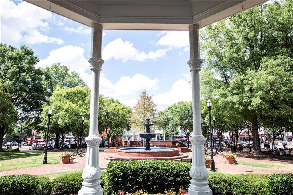 126 Willowfern Lane Way