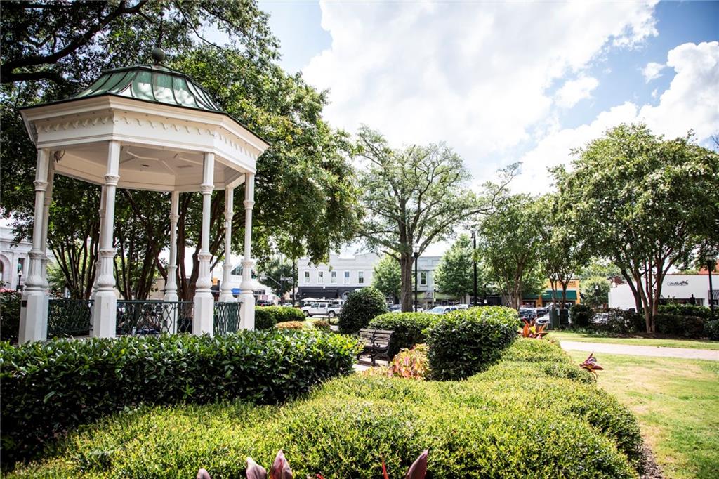 126 Willowfern Lane Way