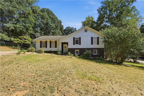 Homes For Sale - 69 Forest Hill Court<br/> Jackson County, Commerce, GA 30529