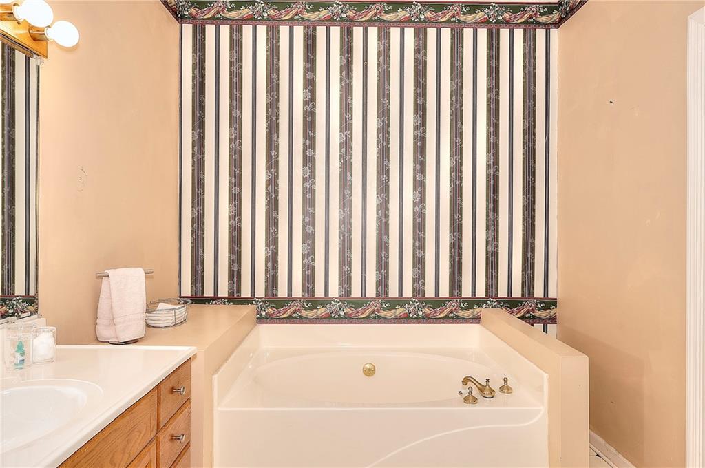 224 Red Oak Drive, Maysville, Georgia image 14