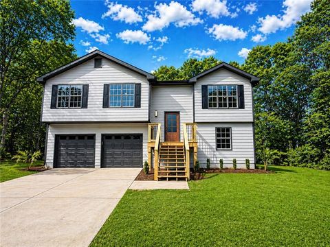 Homes For Sale - 1301 Stonemont Road<br/> Auburn, GA 30011