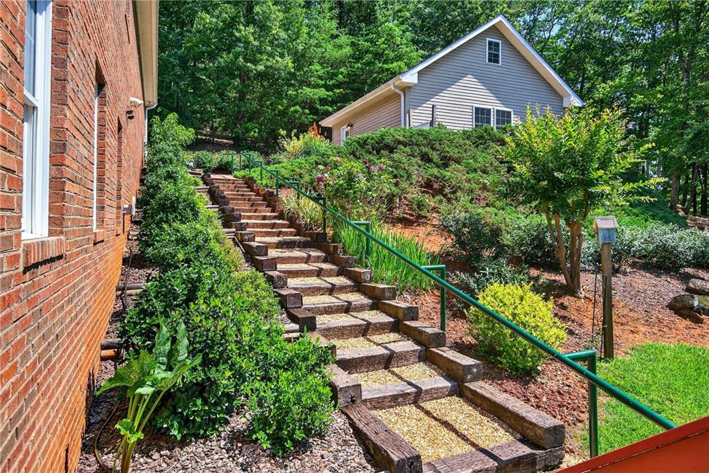 865 Laurel Ridge Road