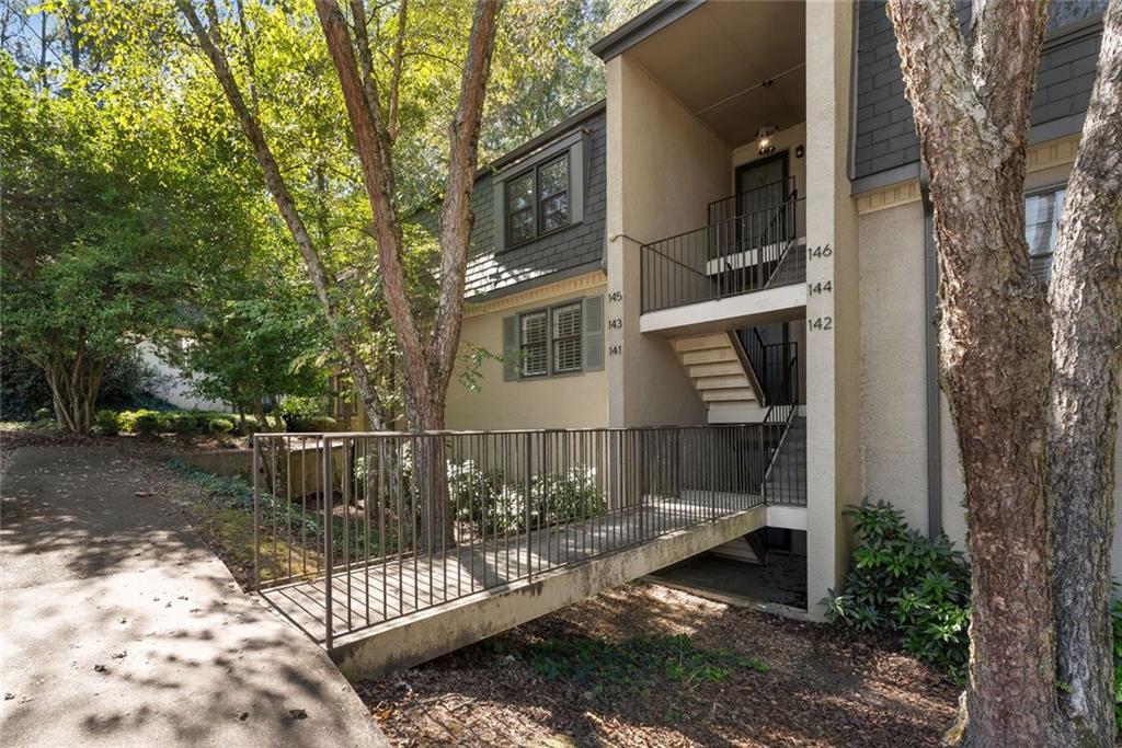 CROSS CREEK - Residential