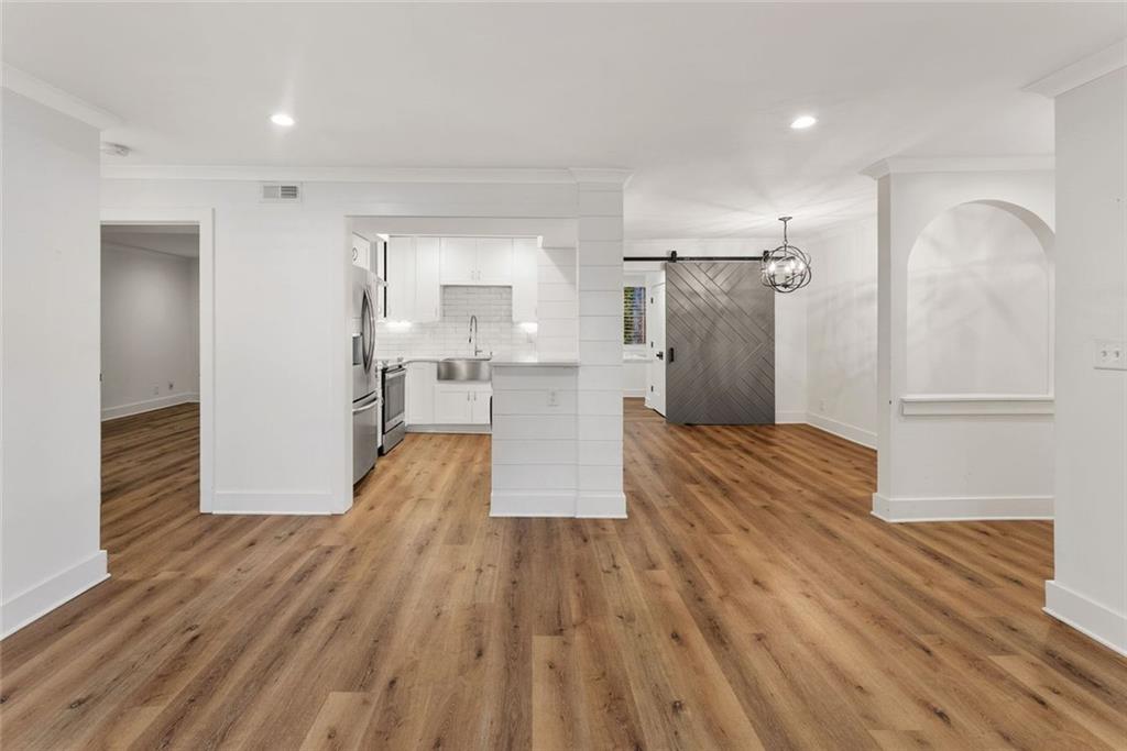 CROSS CREEK - Residential