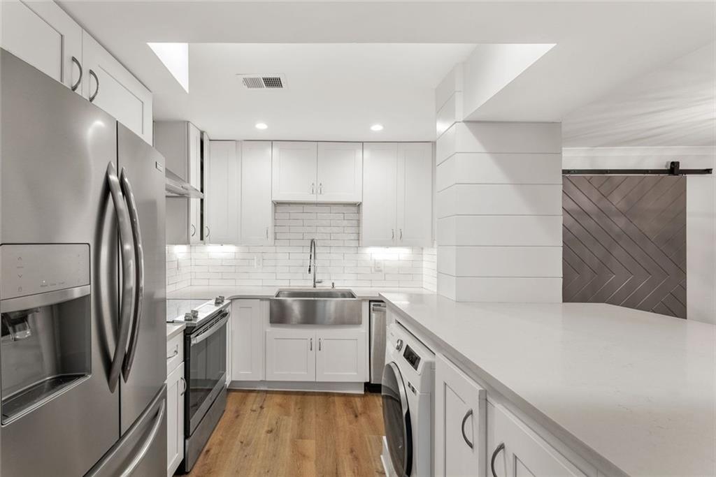 CROSS CREEK - Residential