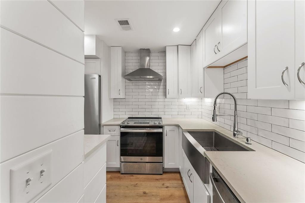 CROSS CREEK - Residential