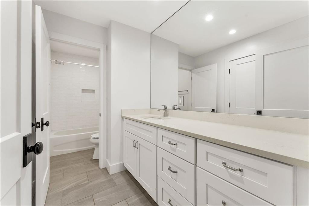 CROSS CREEK - Residential
