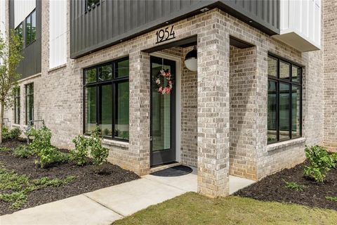 1954 8th Street Chamblee GA 30341