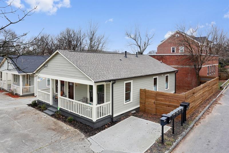 87 Chester Avenue SE Rear