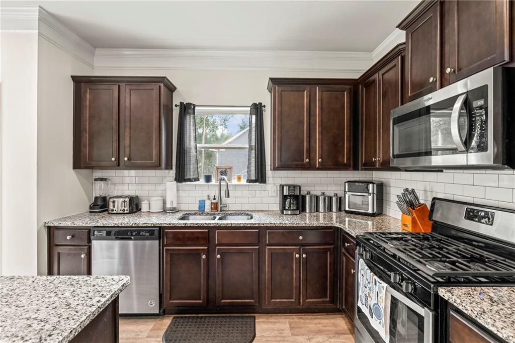 1069 Belmont Park Drive