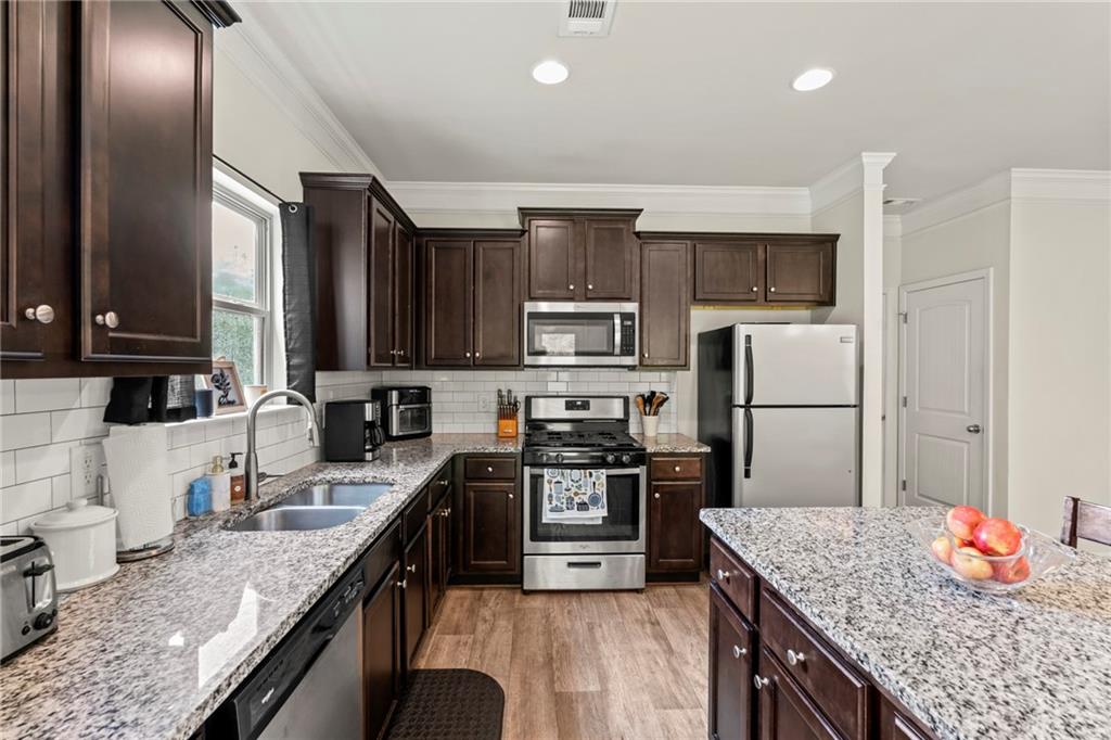 1069 Belmont Park Drive