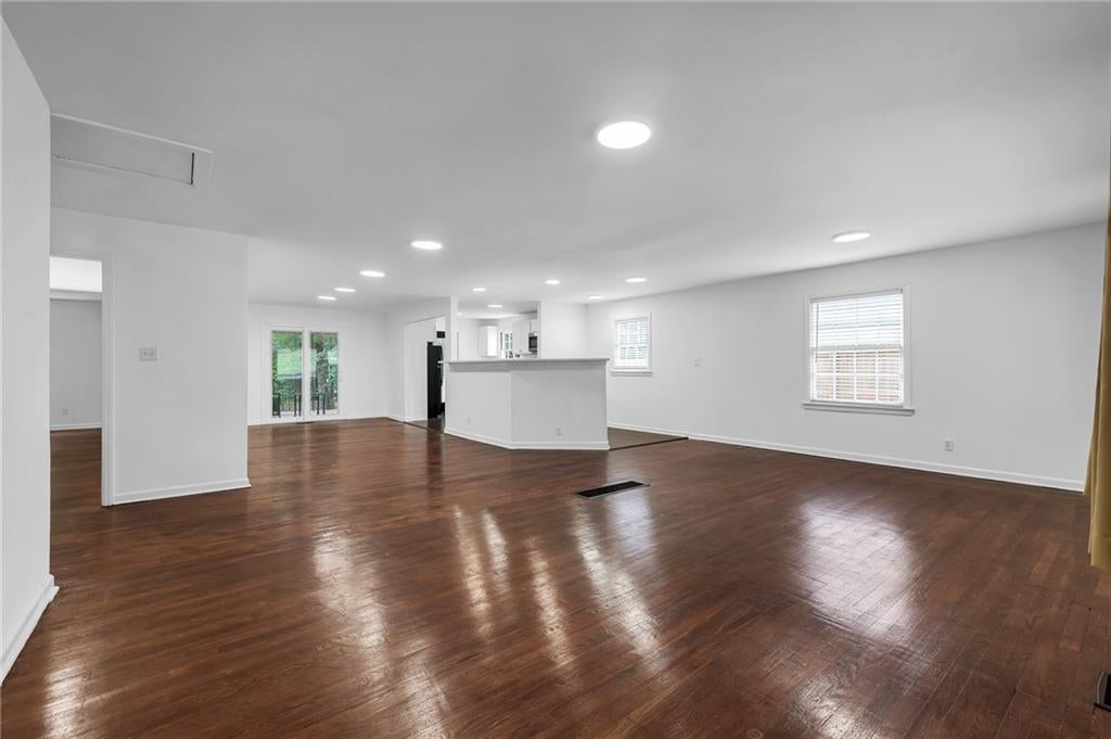 267 Richardson Road NW