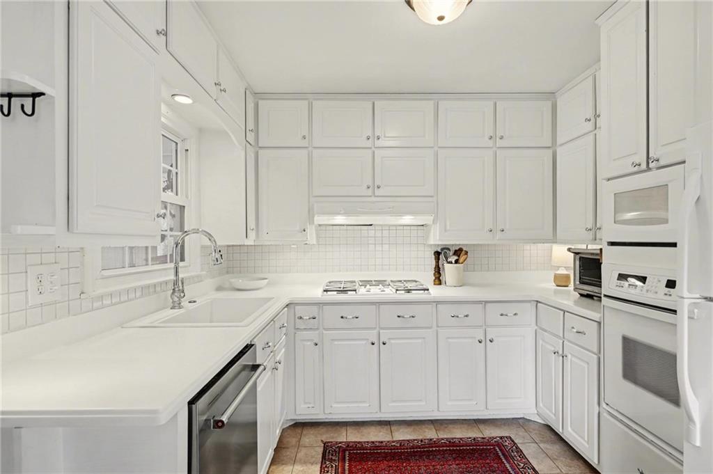 6690 Castleton Drive NW