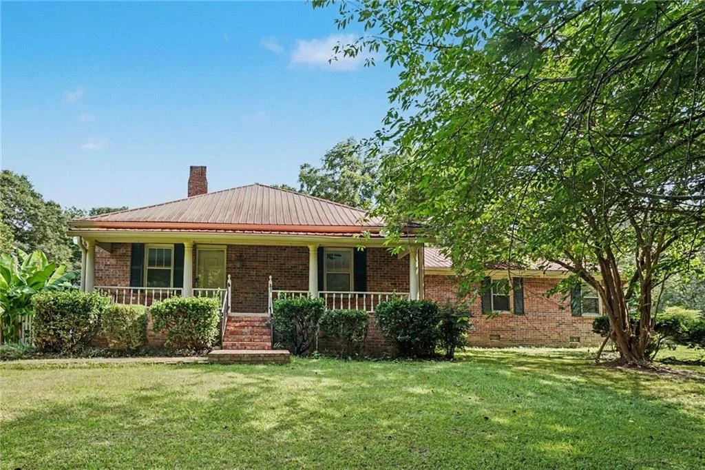 2021 W Hightower Trail