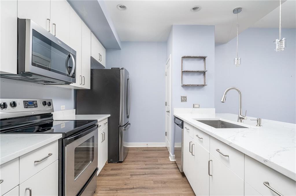 565 Peachtree Street NE 1207