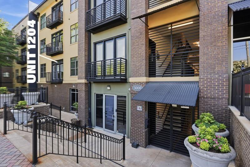 5300 Peachtree Road 1204