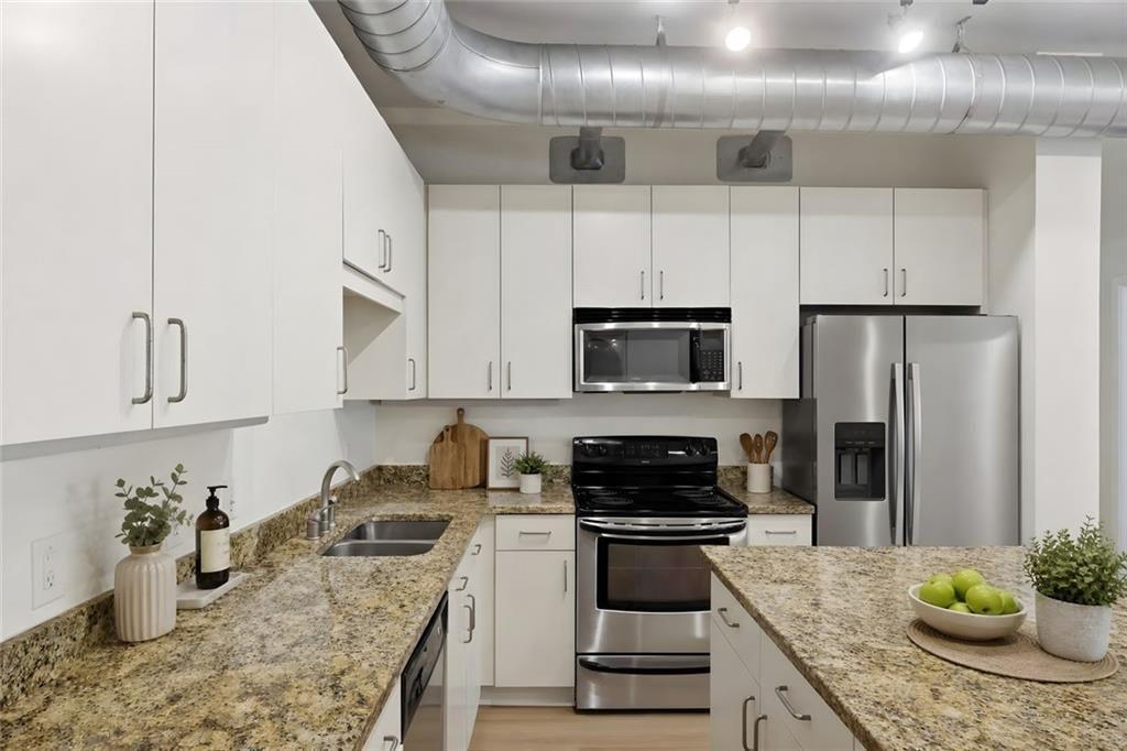 5300 Peachtree Road 1204