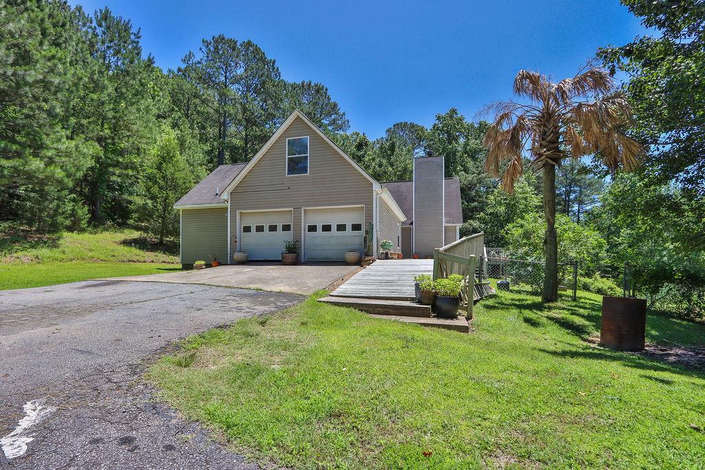 3909 Laurens Lane, Snellville, Georgia image 3