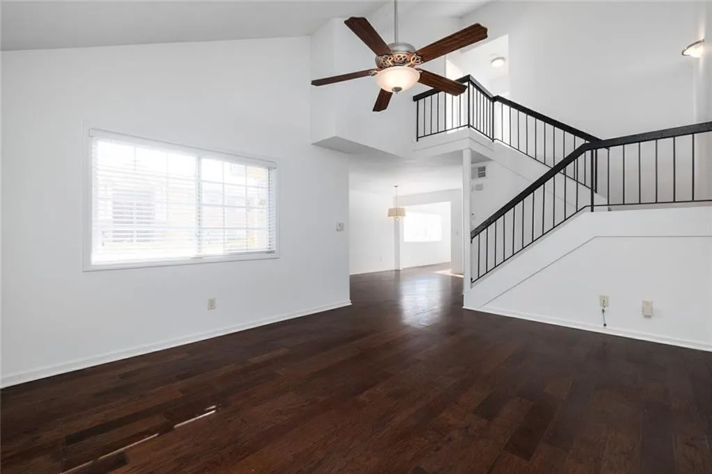 Atlanta, Georgia 30319, United States, 2 Bedrooms Bedrooms, ,3 BathroomsBathrooms,Residential,Active,188027