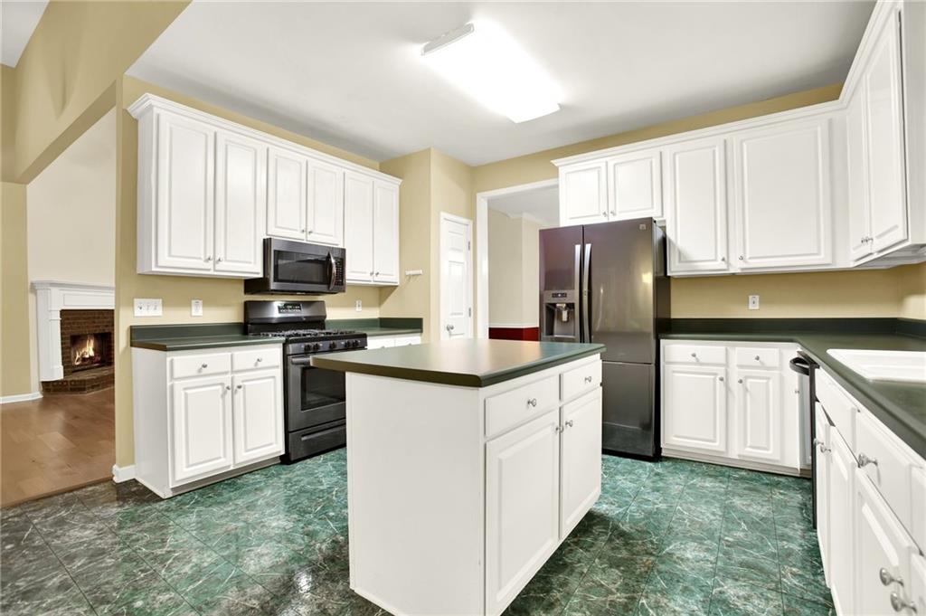 2949 Spotted Pony Court, Acworth, Georgia image 13
