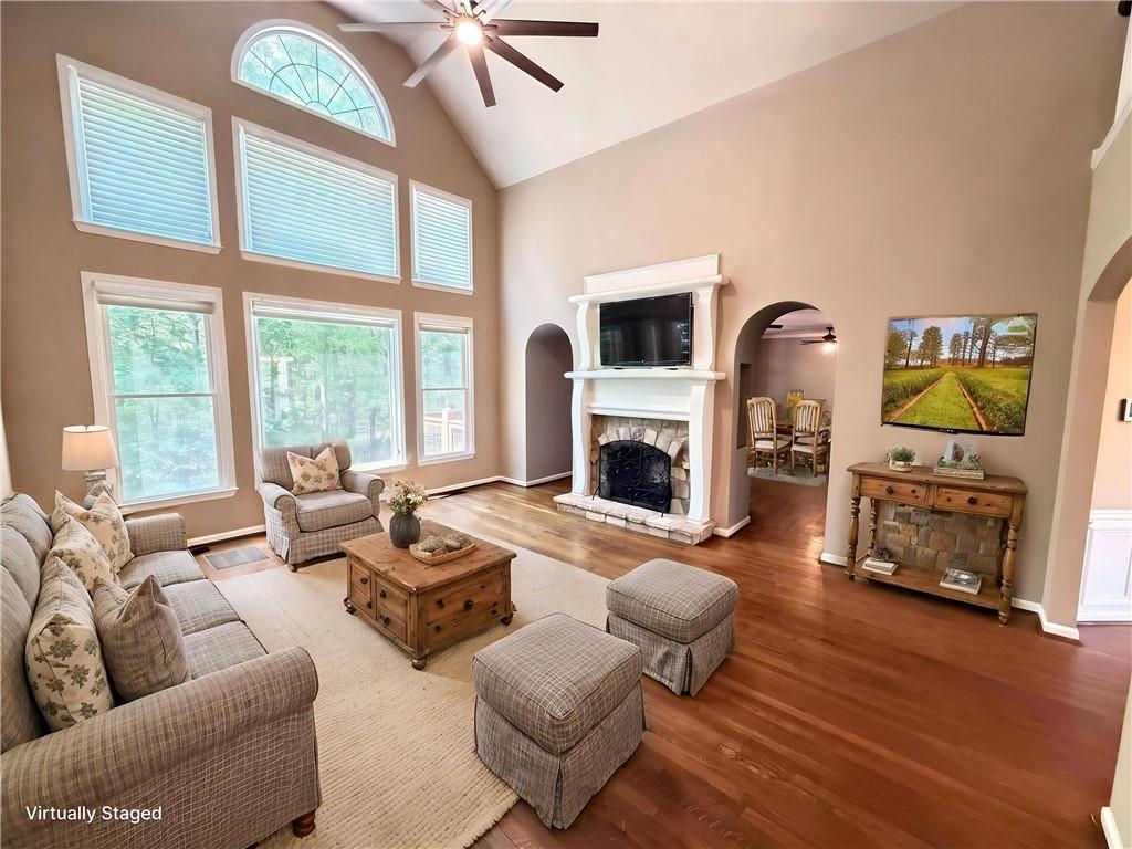 300 Ridgeview Trace