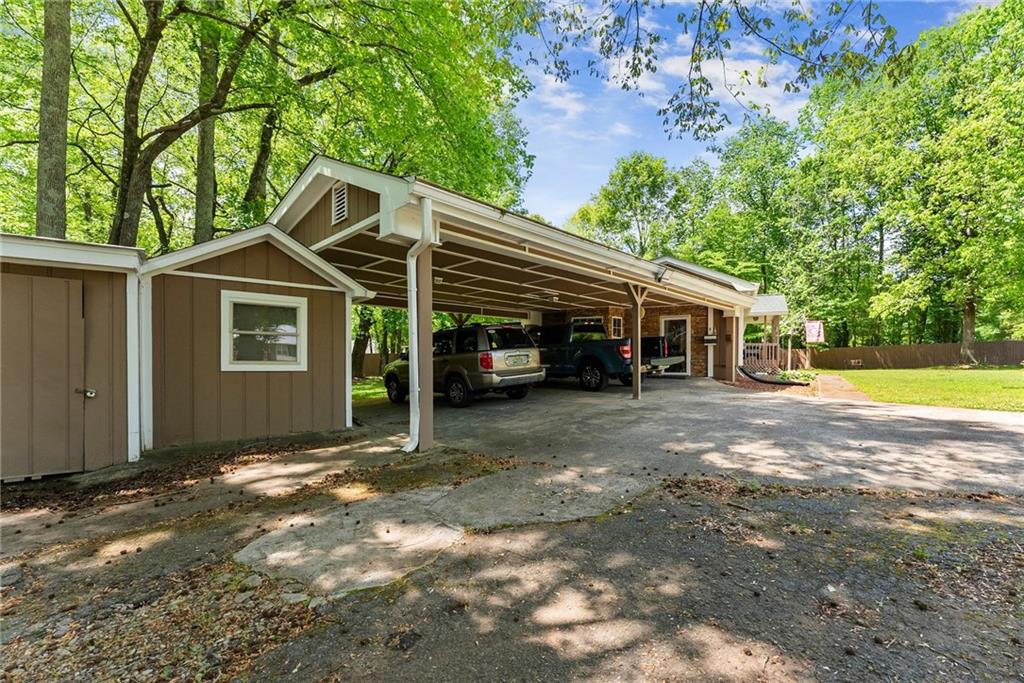 5855 Willis Lane