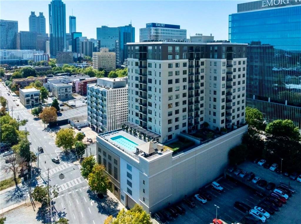 565 Peachtree Street NE 1011