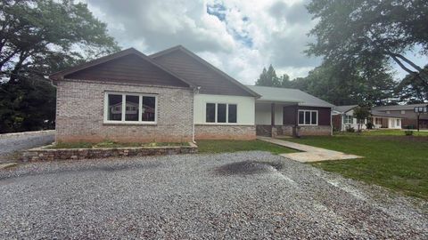 Homes For Rent - 2909 Jones Mill Road<br/> Atlanta, GA 30360