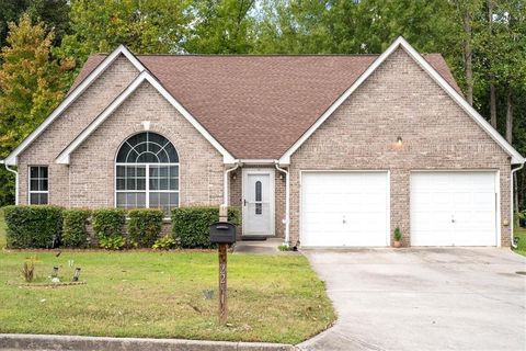 A home in Ellenwood