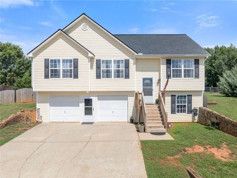 Homes For Sale - 6925 Ridge Way<br/> Gainesville, GA 30506