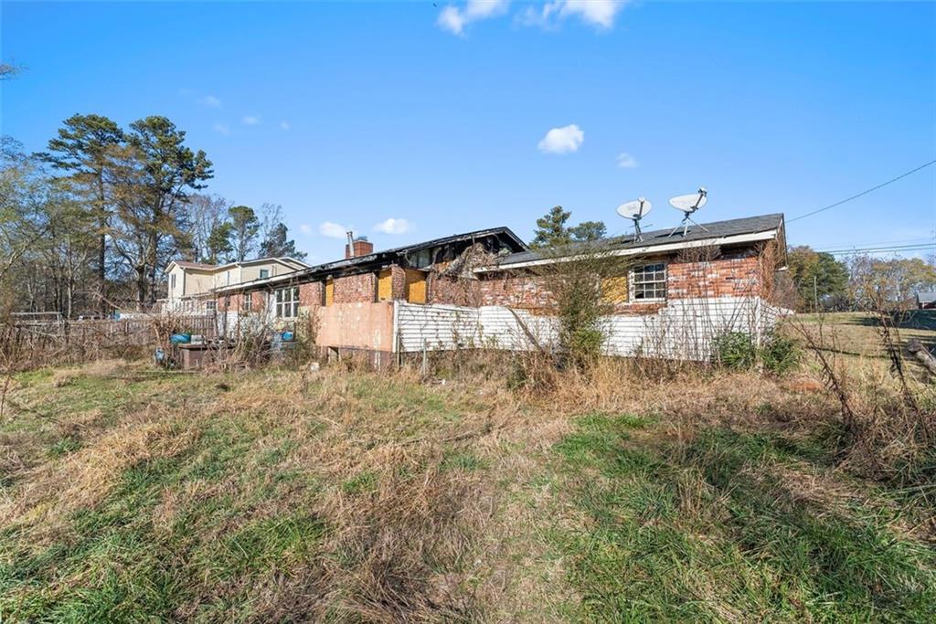 2116 MEMORIAL PARK Drive