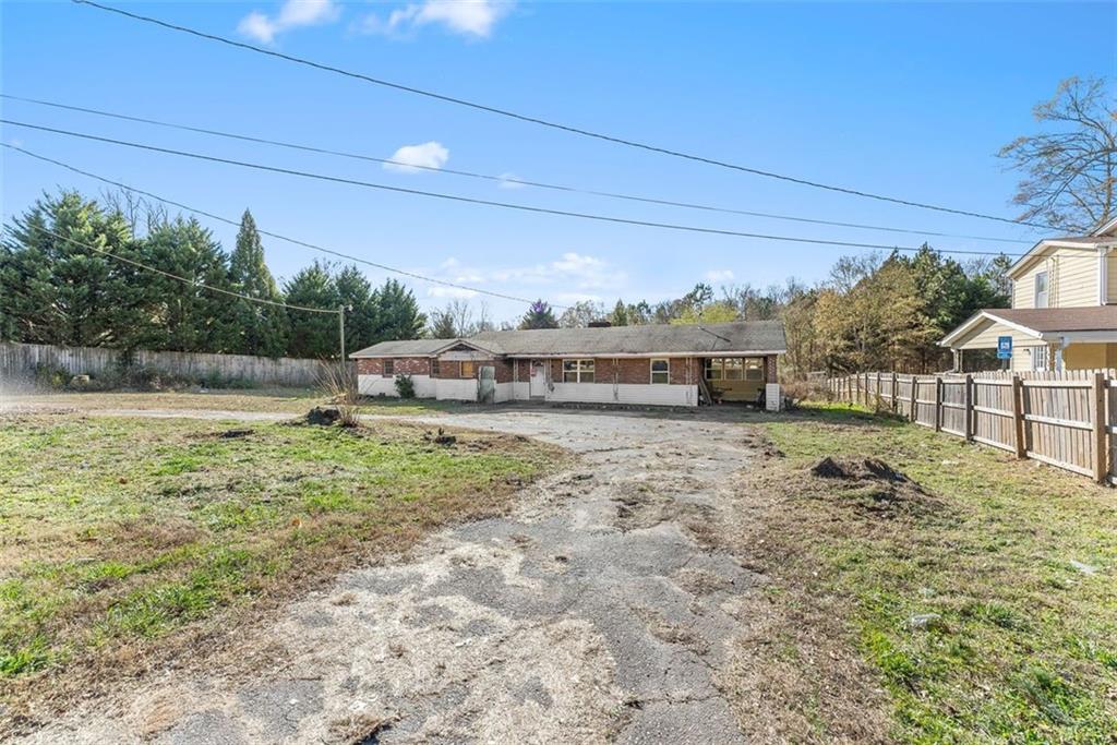 2116 MEMORIAL PARK Drive