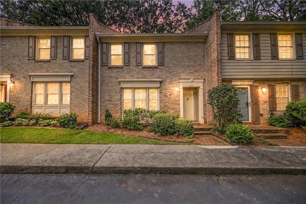 3427 Ashwood Lane