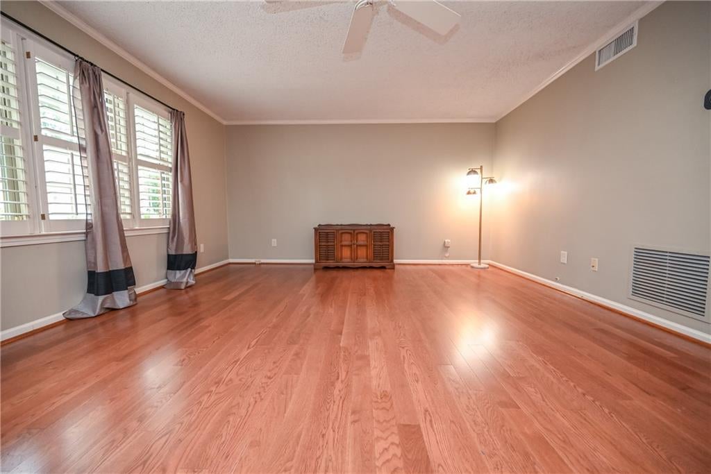 3427 Ashwood Lane