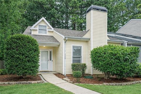 Townhouse For Sale - 2294 Wellington Circle<br/> Lithonia, GA 30058
