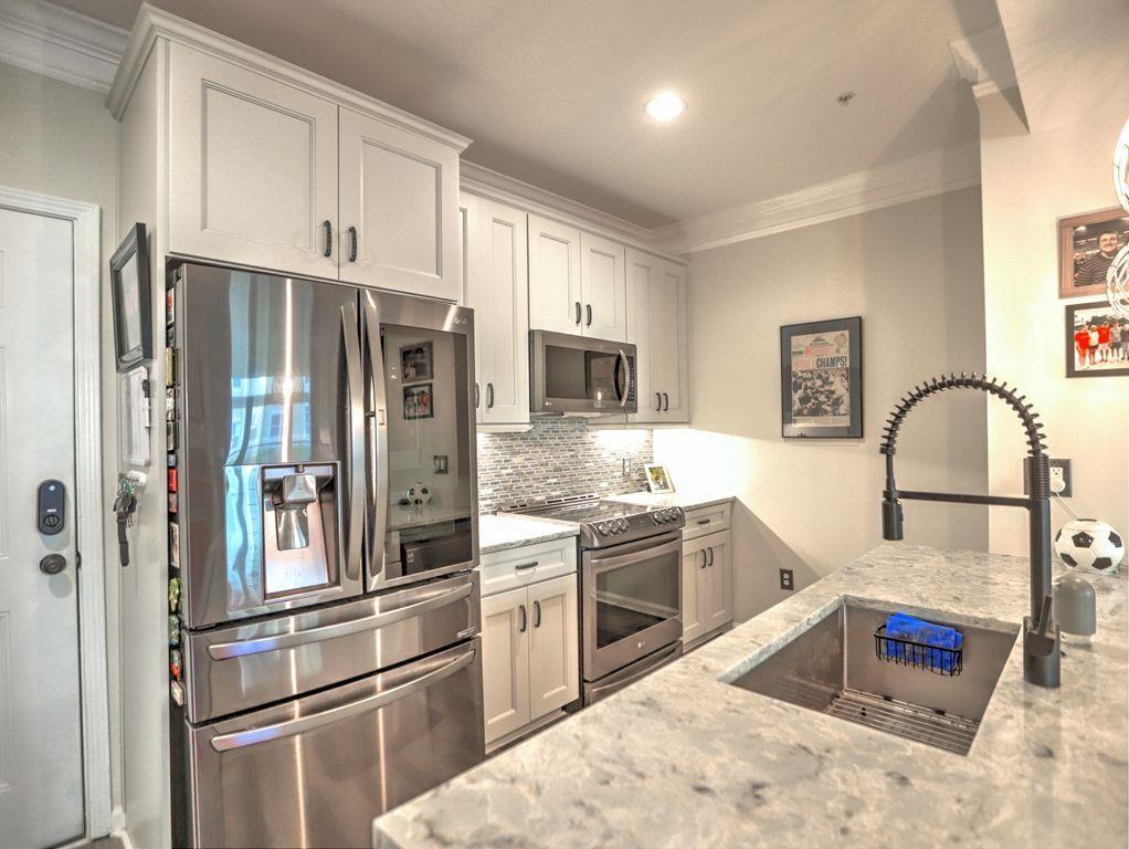 955 Juniper Street NE 1116