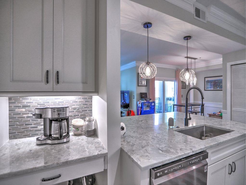 955 Juniper Street NE 1116