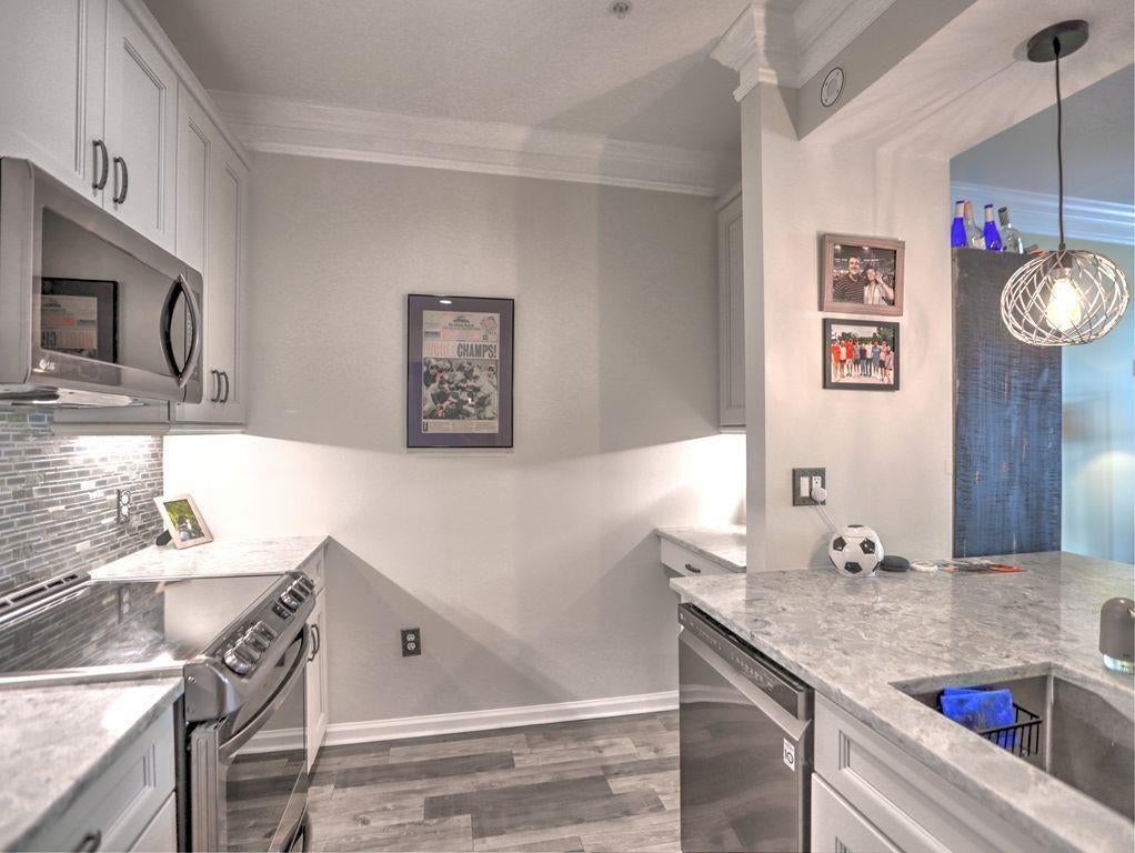 955 Juniper Street NE 1116