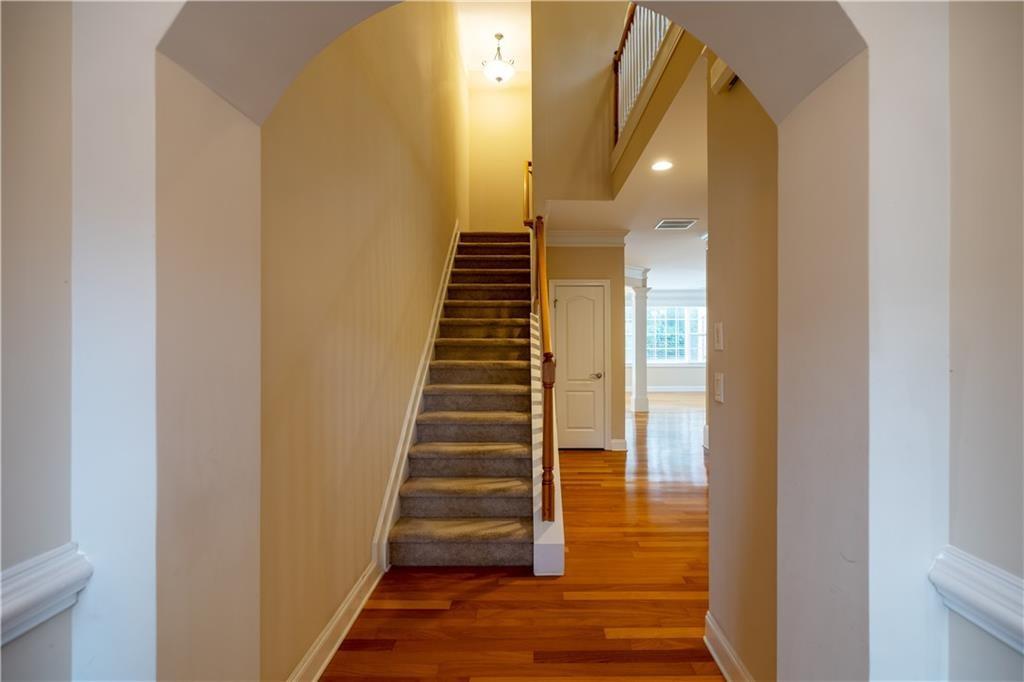 2644 Gadsen Walk