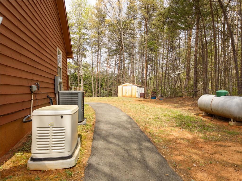 99 Duncan Bridge Trail